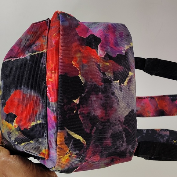 Herschel Nova Mini Backpacks‎ Blurry Watercolor Roses NWOT - Picture 6 of 11